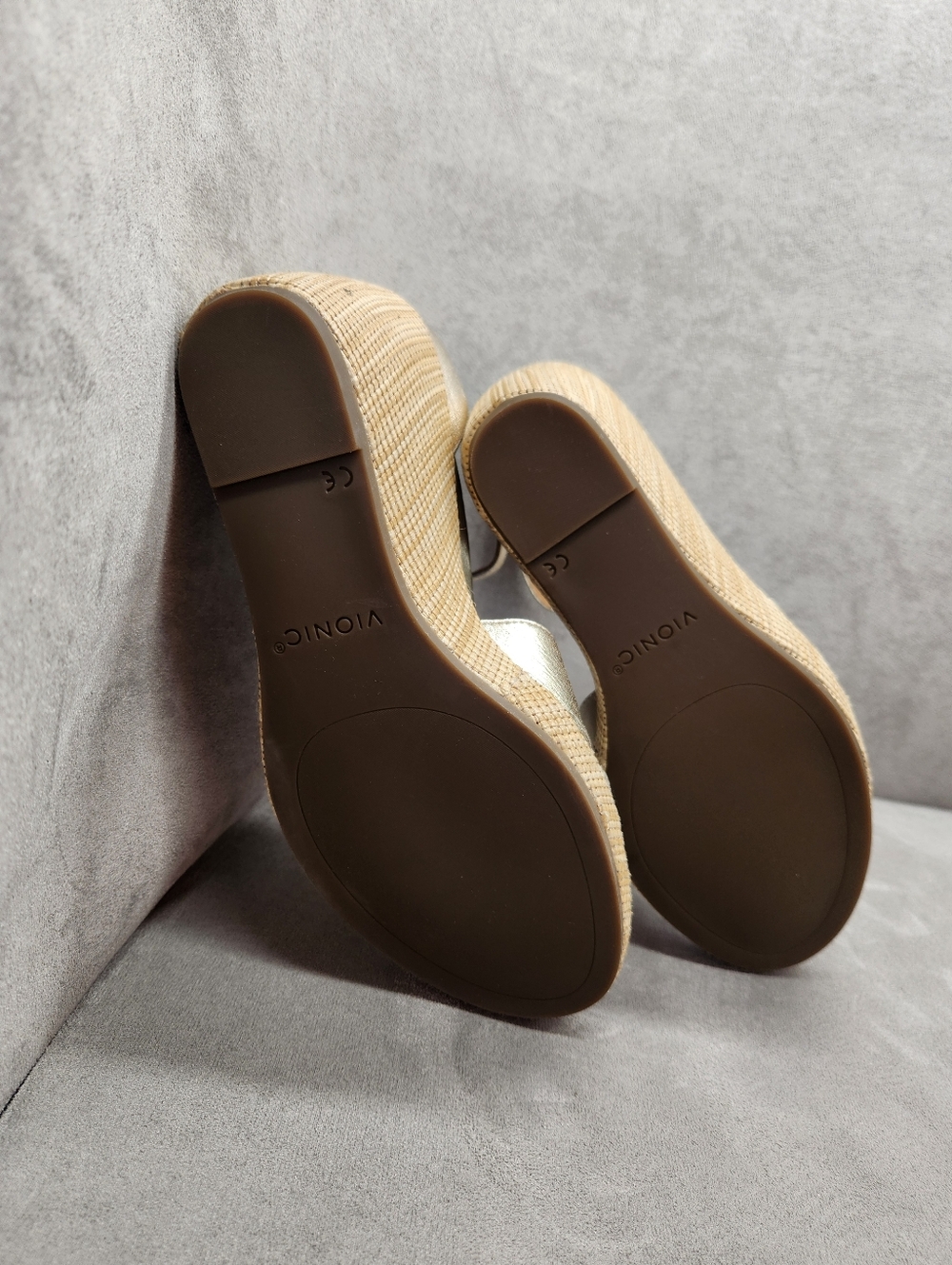 Vionic Wedge Sandals 10 Gold Leather Marina Arch Support Platform Boho New $140 - Picture 13 of 14